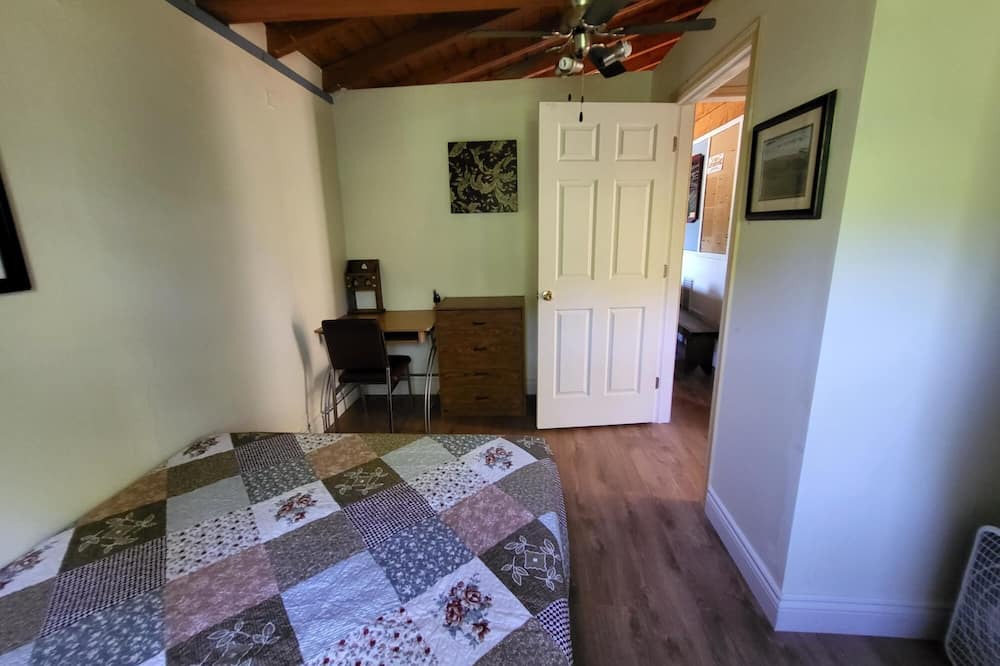 Photo of Bedroom in Pleasant Bay