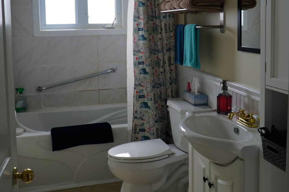 Photo of Bathroom in Renews-Cappahayden