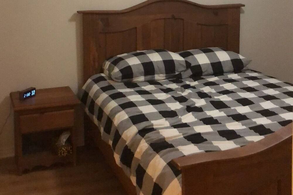 Photo of Bedroom in Cheneville