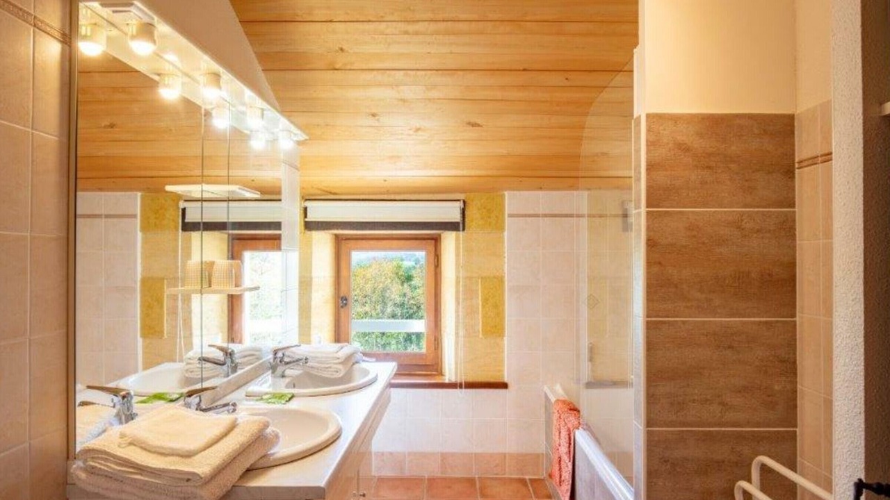 Photo of Bathroom in Montcabrier