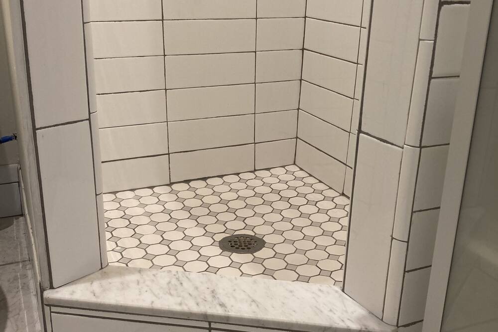 Photo of Bathroom in Boyd Tavern