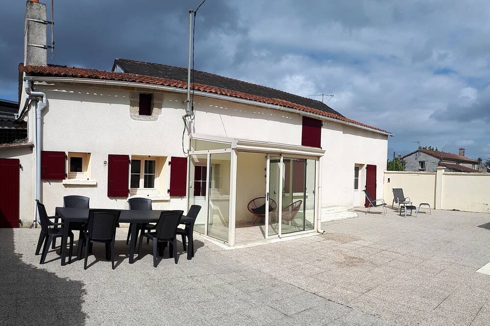 Photo of Patio Balcony in Doue-la-Fontaine