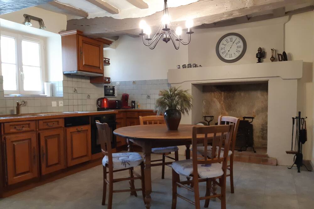Photo of Kitchen in Doue-la-Fontaine