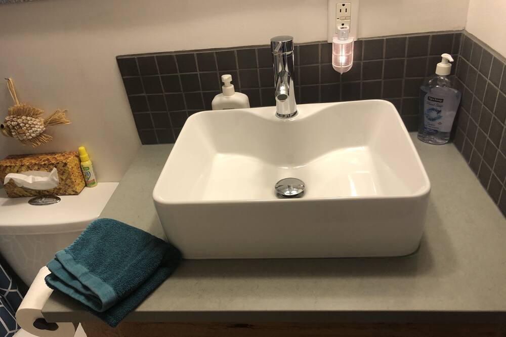 Photo of Bathroom in Cheneville
