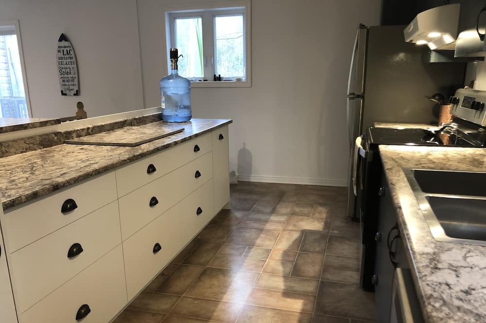 Photo of Kitchen in Cheneville