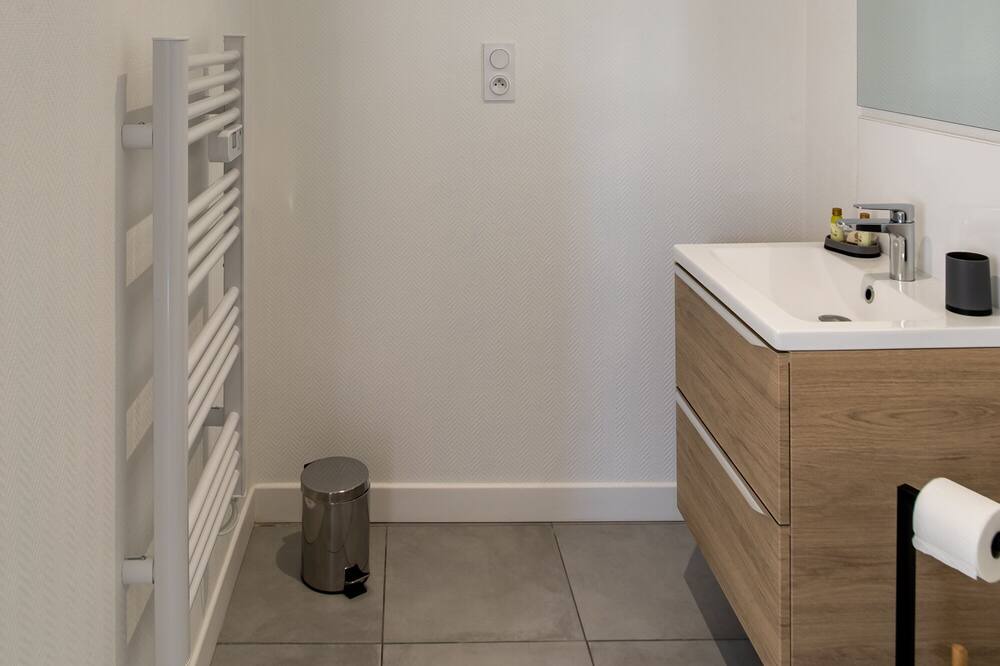 Photo of Others in Bollee