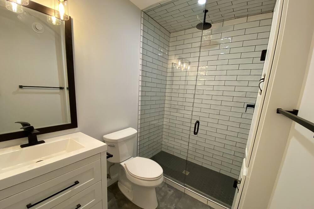 Photo of Bathroom in Mapleton