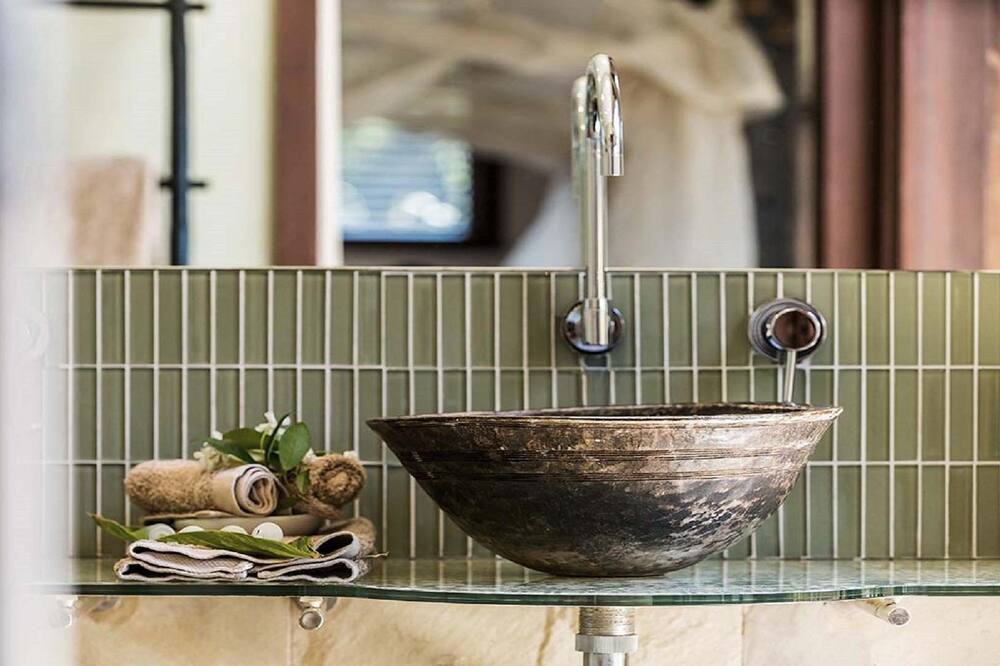 Photo of Bathroom in Newrybar