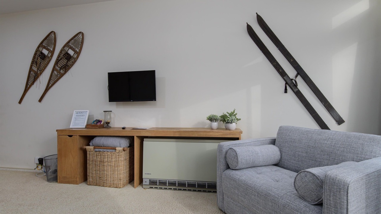 Photo of Livingroom in Warren