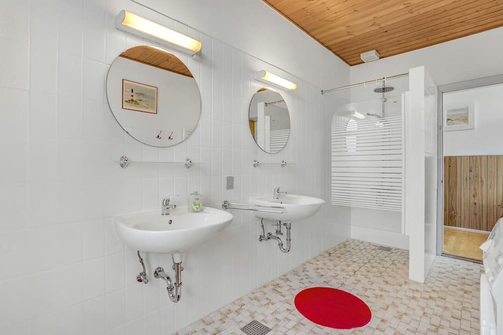 Photo of Bathroom in Tonder