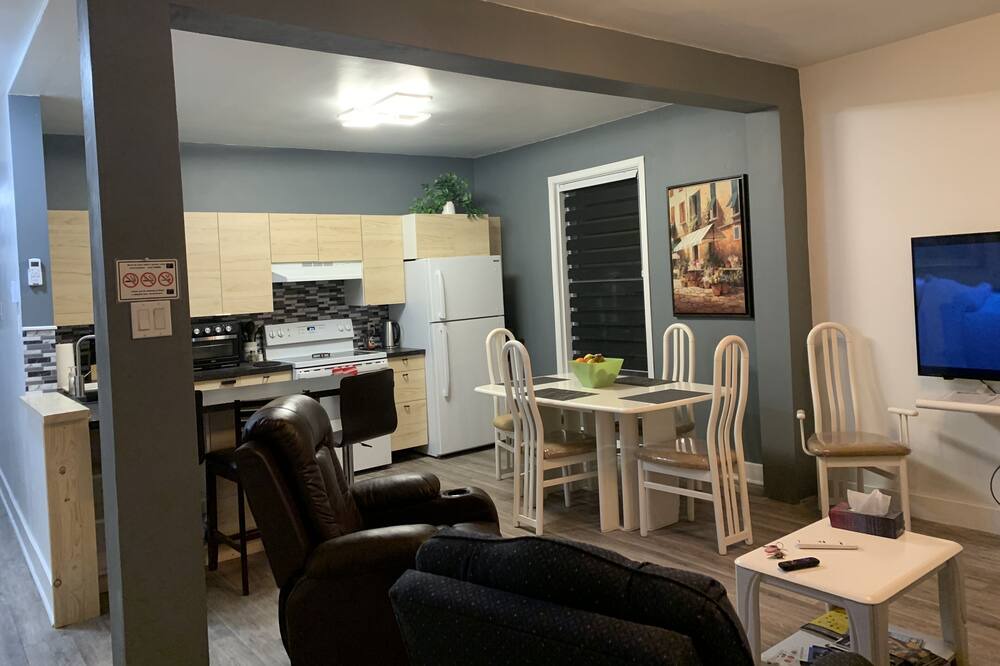 Photo of Livingroom in Saint Hyacinthe