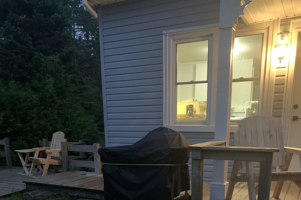 Photo of Patio Balcony in Manitoulin District