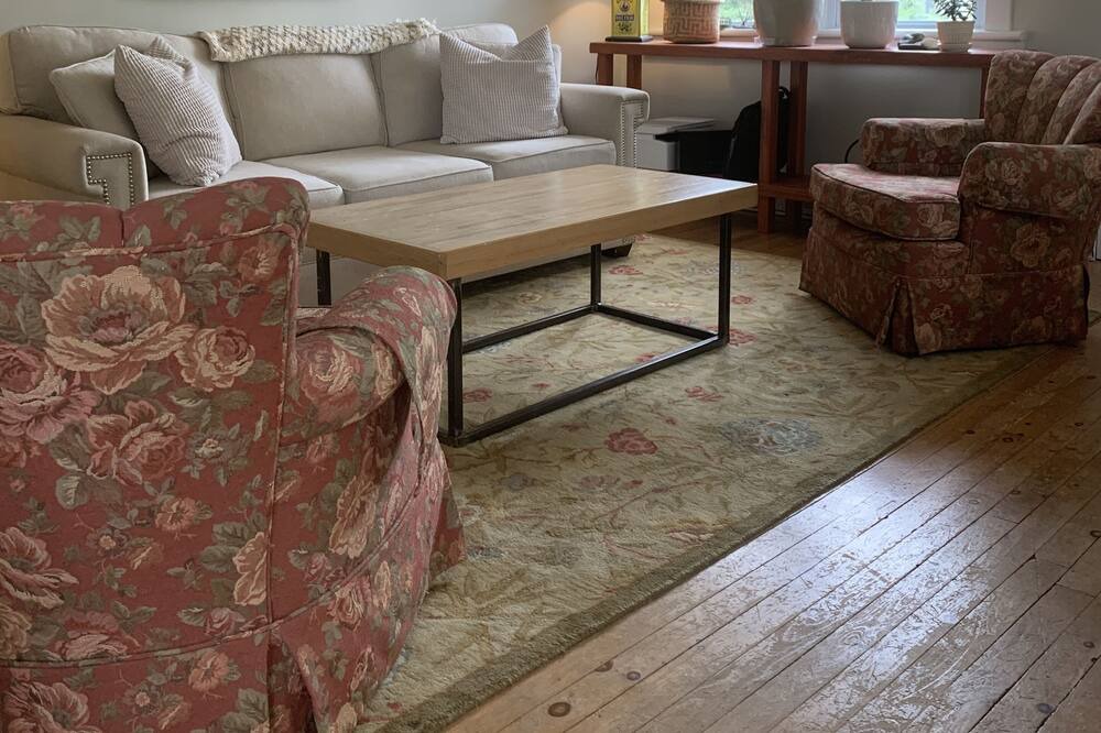 Photo of Livingroom in Manitoulin District