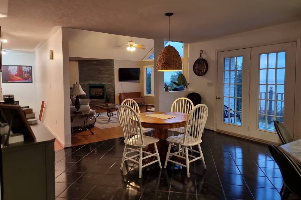 Photo of Kitchen in Little Current