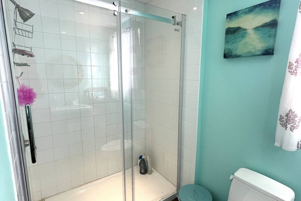 Photo of Bathroom in Val-des-Monts