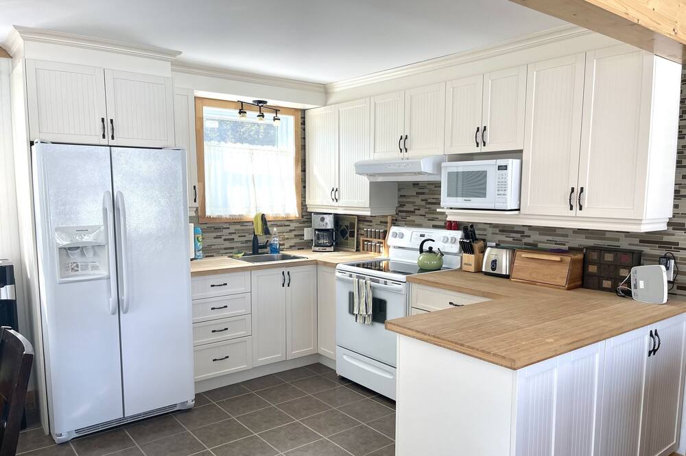 Photo of Kitchen in Val-des-Monts