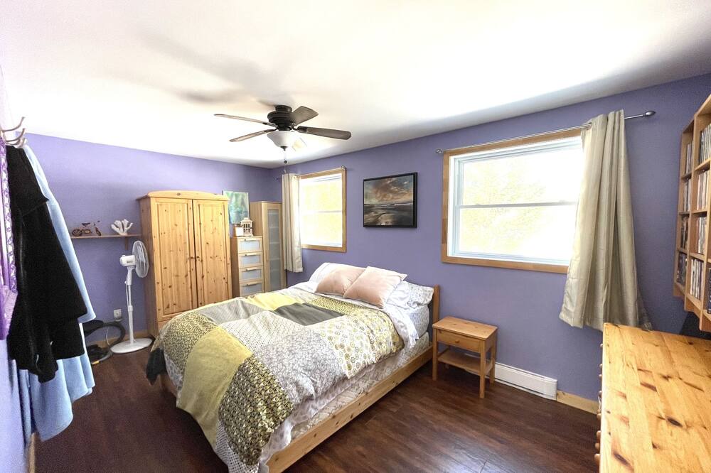 Photo of Bedroom in Val-des-Monts