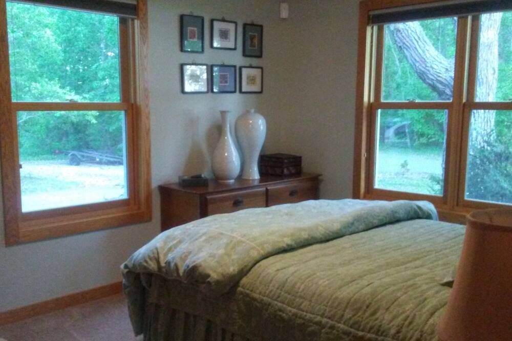 Photo of Bedroom in Centennial Hills