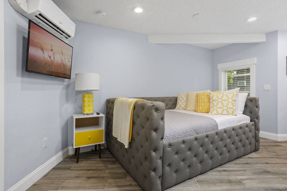 Photo of Bedroom in Wadeview Park