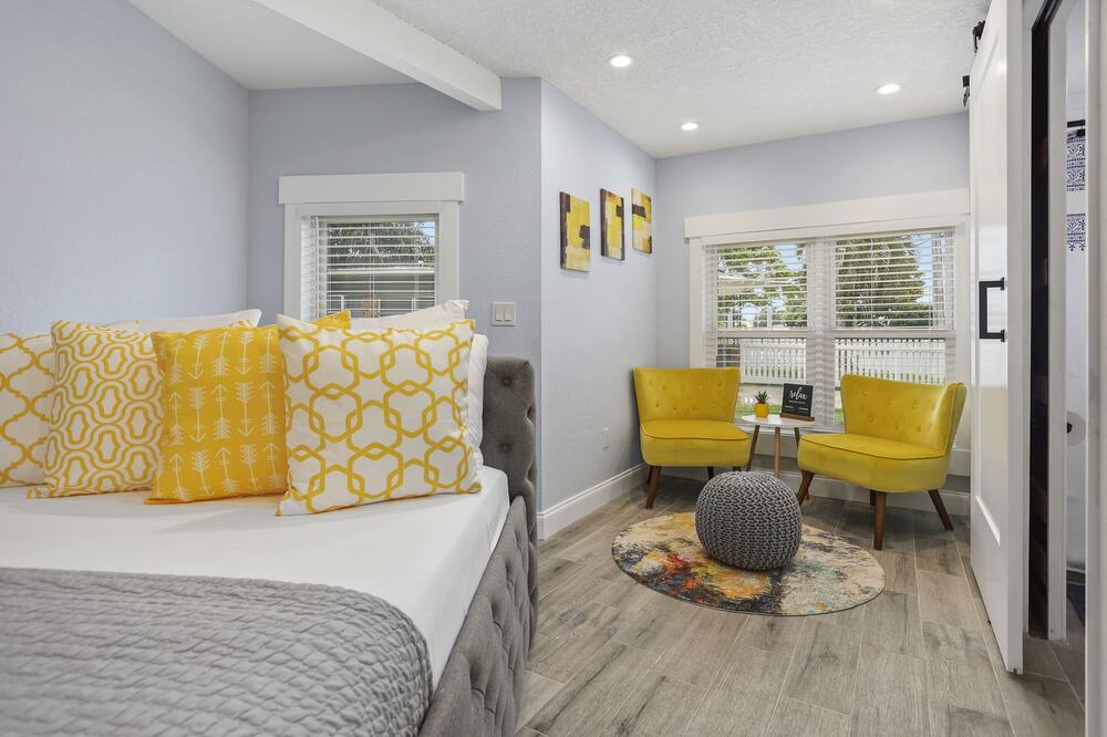 Photo of Bedroom in Wadeview Park