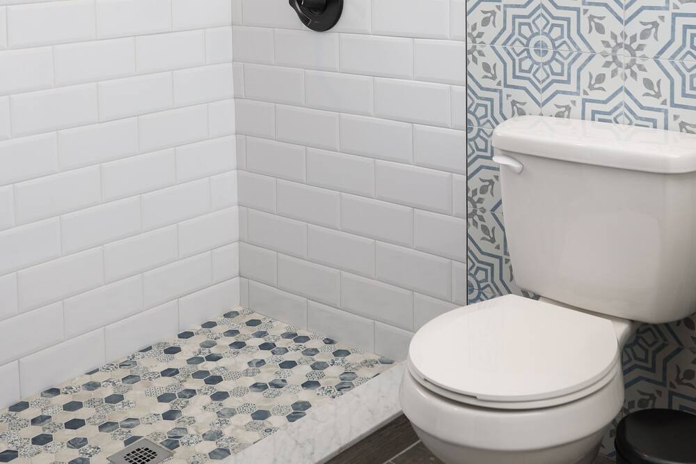 Photo of Bathroom in Wadeview Park