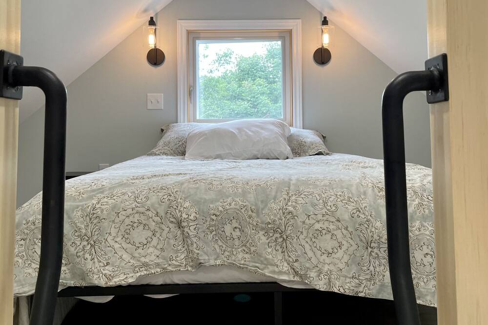 Photo of Bedroom in Ragged Island