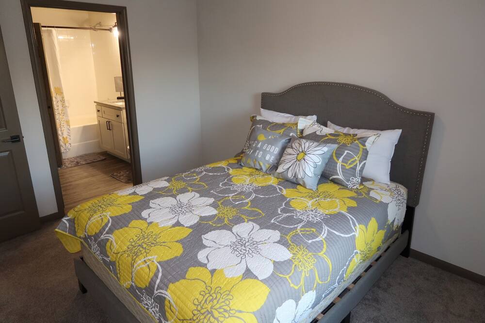 Photo of Bedroom in South Main