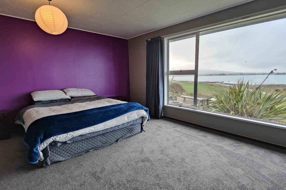 Photo of Bedroom in Colac Bay