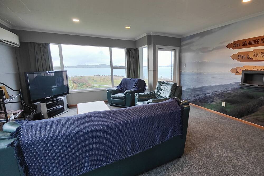 Photo of Bedroom in Colac Bay