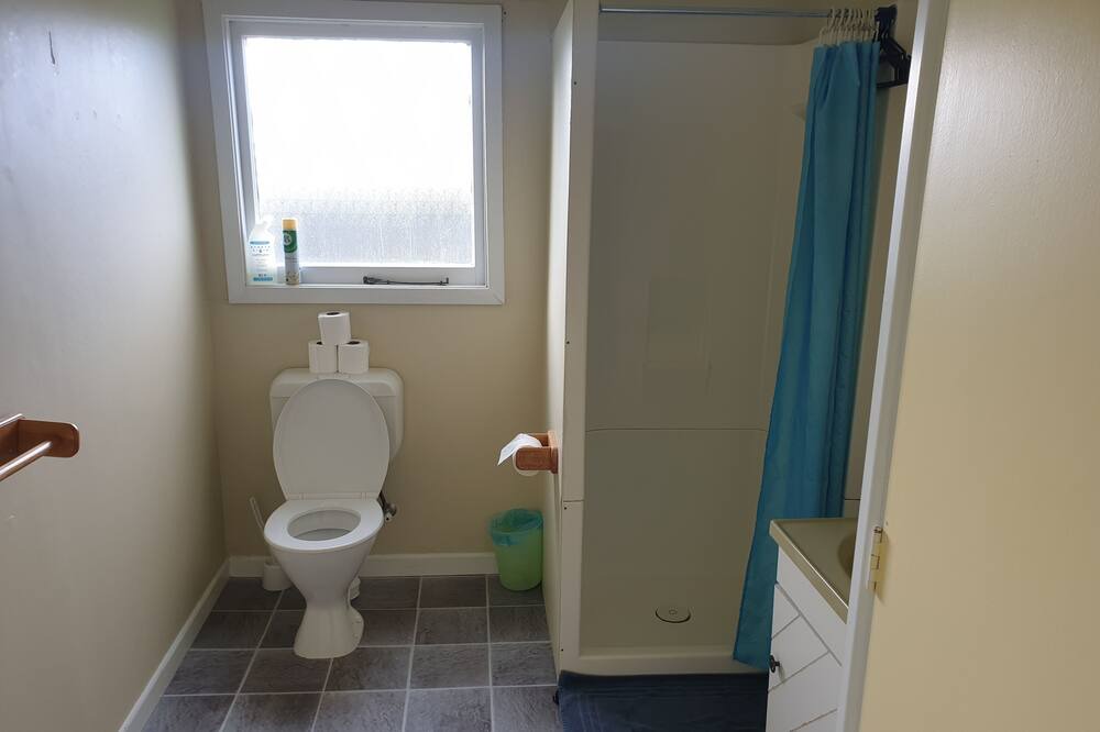 Photo of Bathroom in Colac Bay