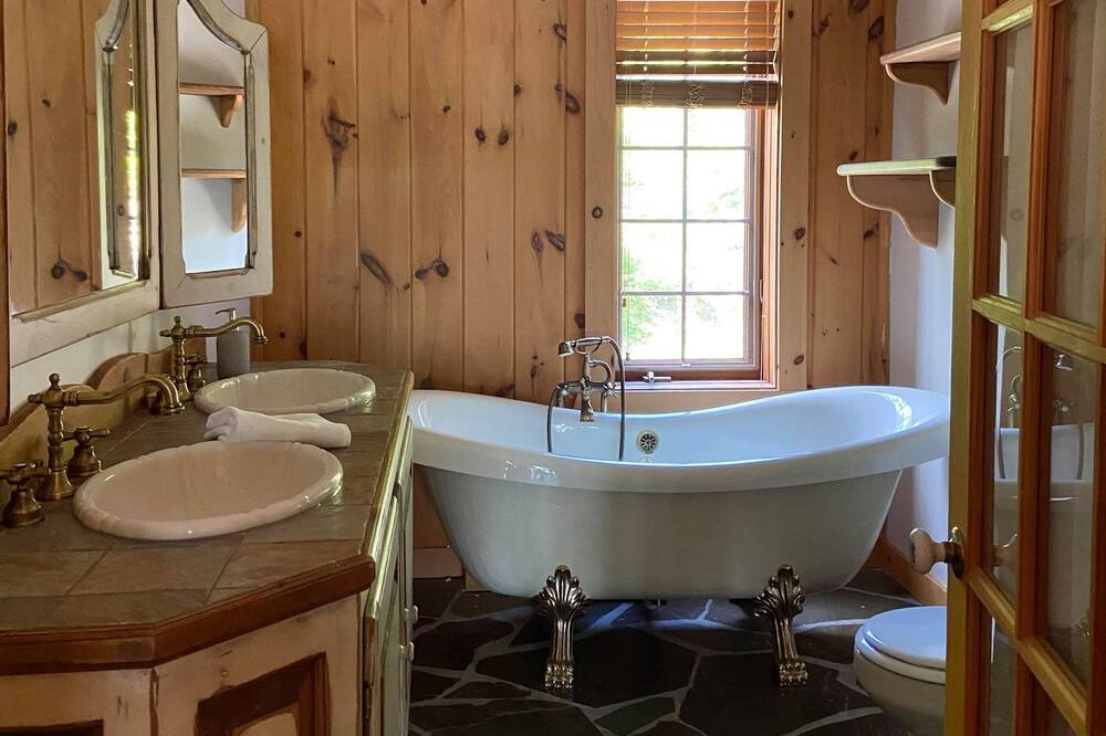 Photo of Bathroom in Mauricie