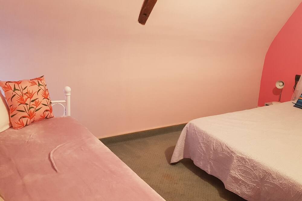 Photo of Bedroom in Brouains