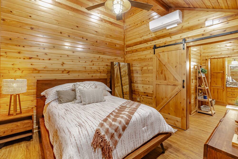 Photo of Bedroom in Lavon