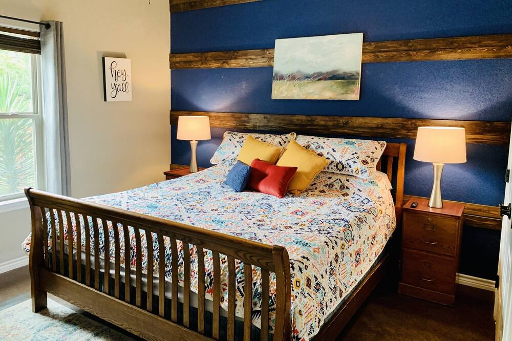Photo of Bedroom in Bastrop