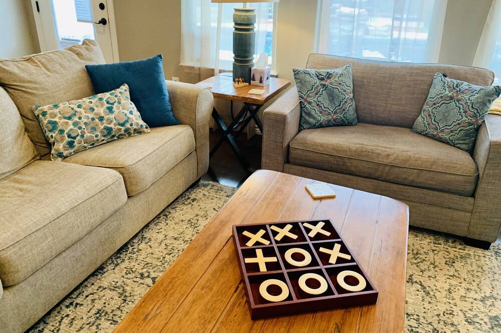 Photo of Livingroom in Bastrop