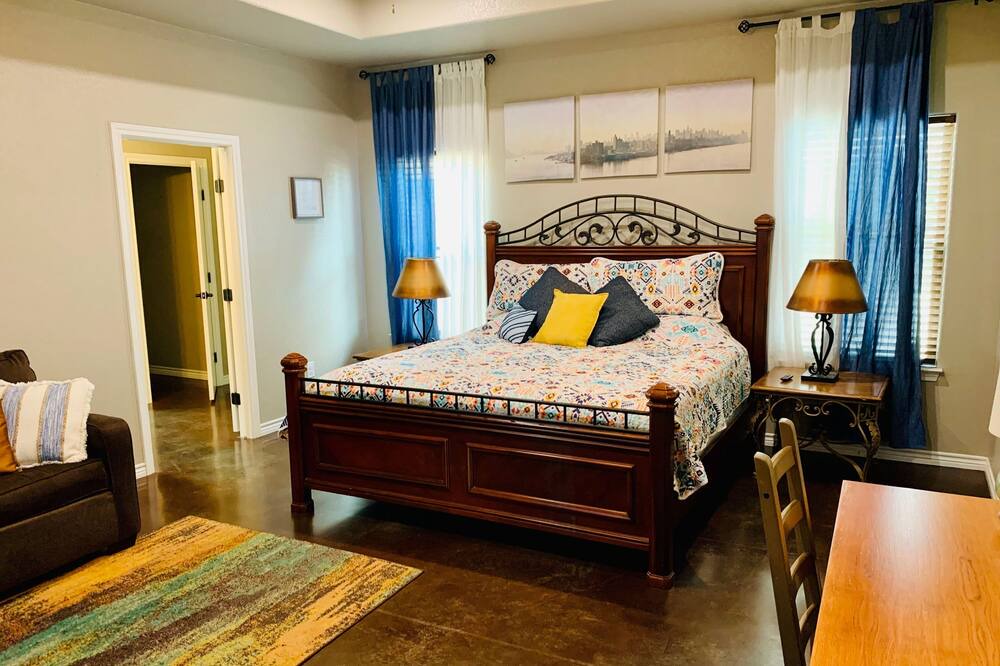 Photo of Bedroom in Bastrop