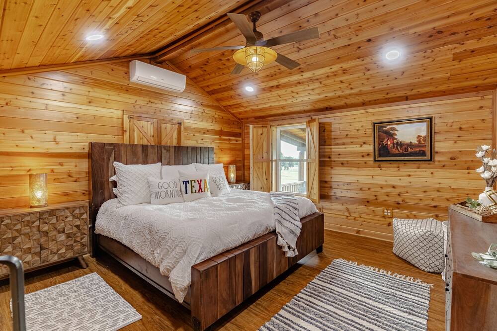 Photo of Bedroom in Lavon