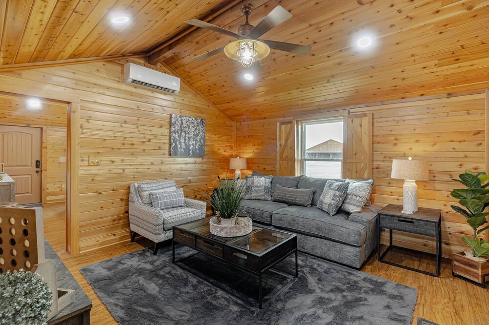 Photo of Livingroom in Lavon