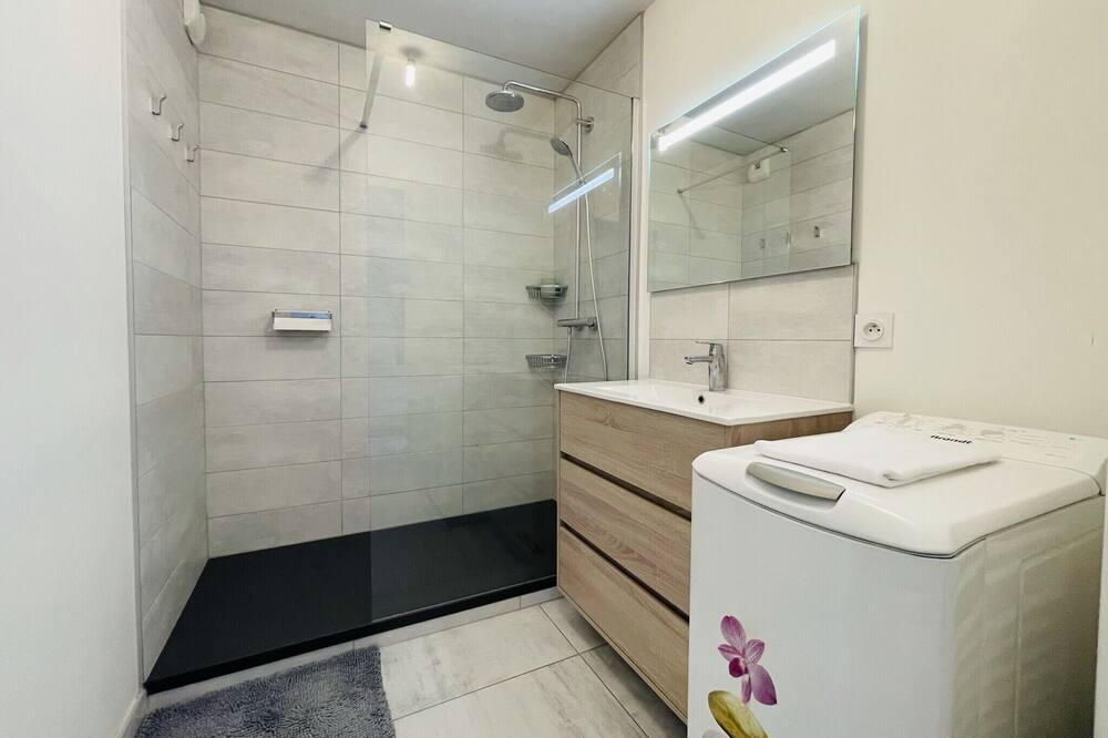 Photo of Bathroom in Tours