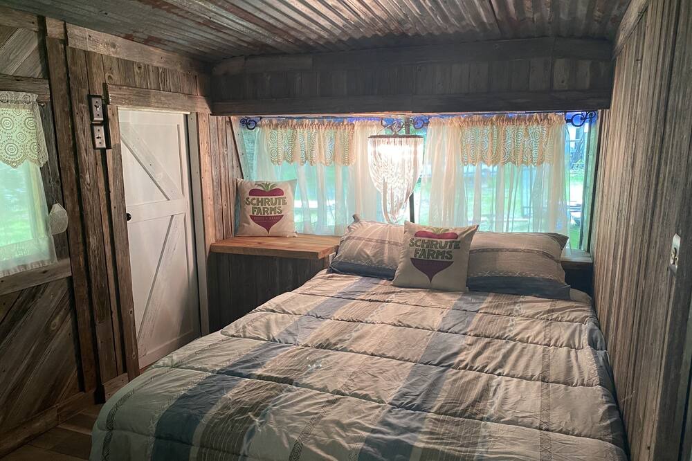 Photo of Bedroom in Oakhurst