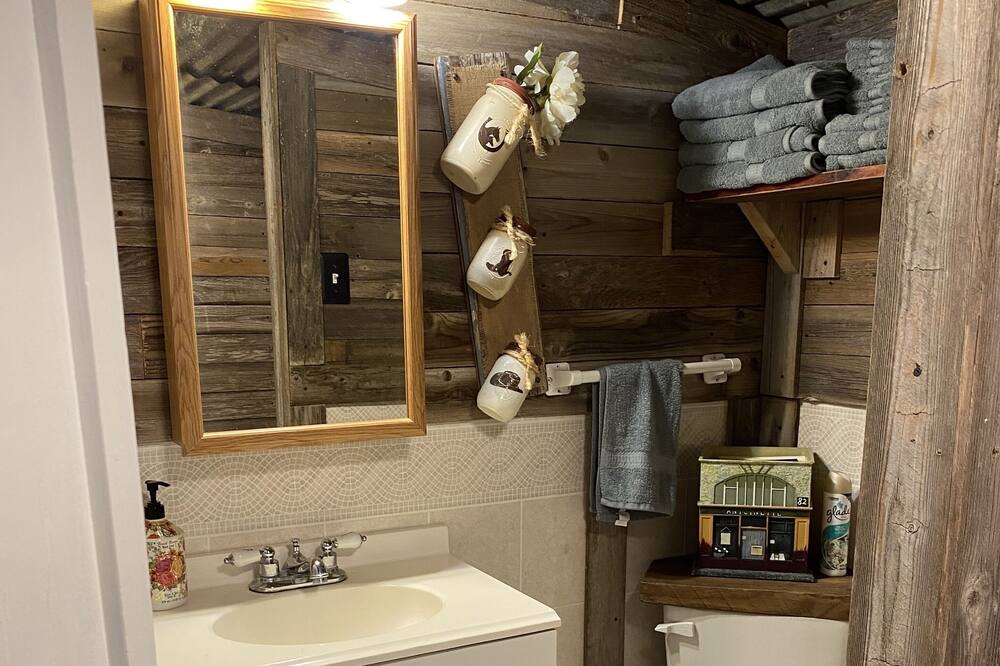 Photo of Bathroom in Oakhurst