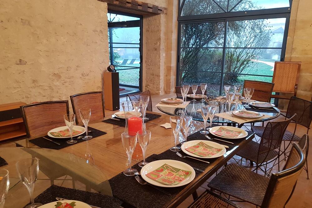 Photo of Kitchen in Foecy