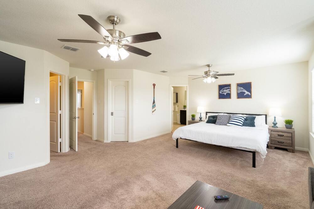 Photo of Bedroom in Medina Valley
