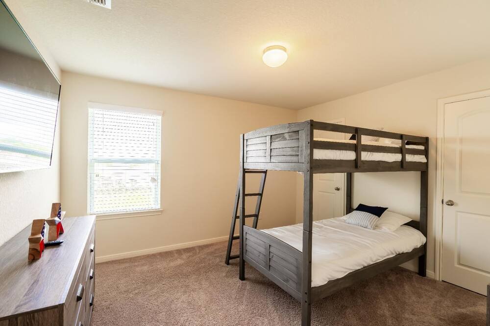 Photo of Bedroom in Medina Valley