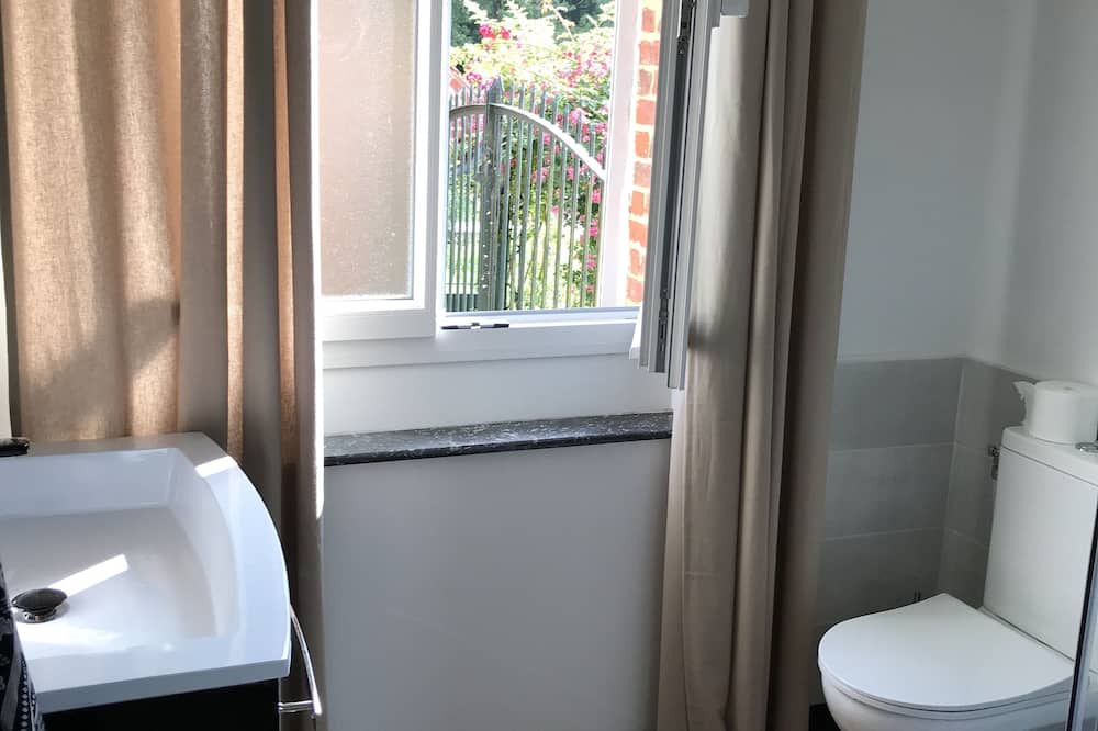 Photo of Bedroom in Estree-Wamin