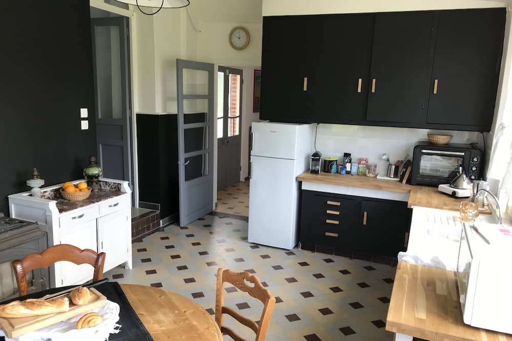 Photo of Kitchen in Estree-Wamin