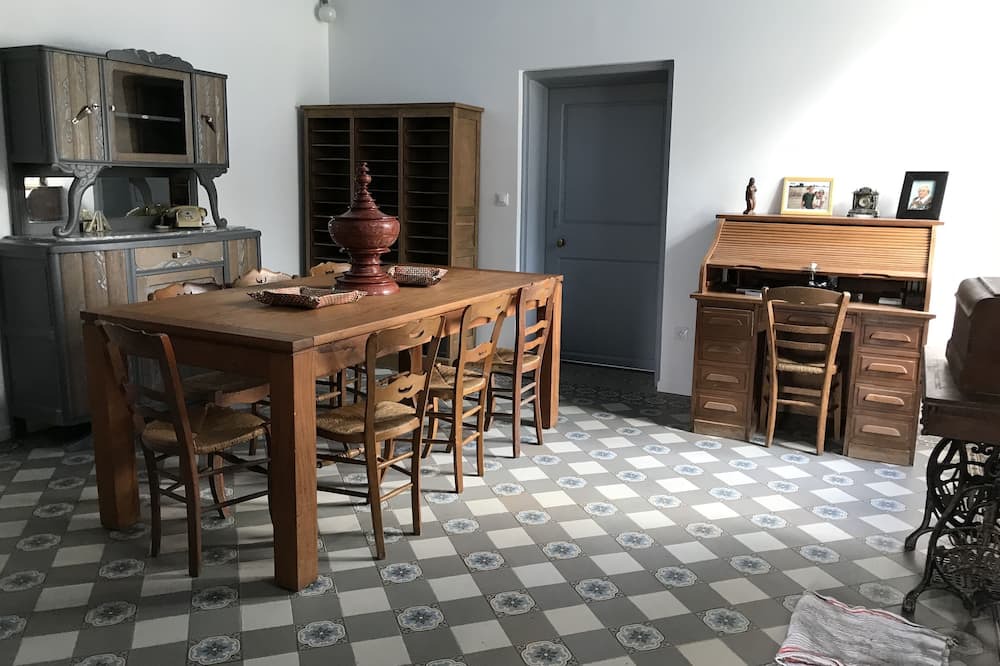 Photo of Kitchen in Estree-Wamin