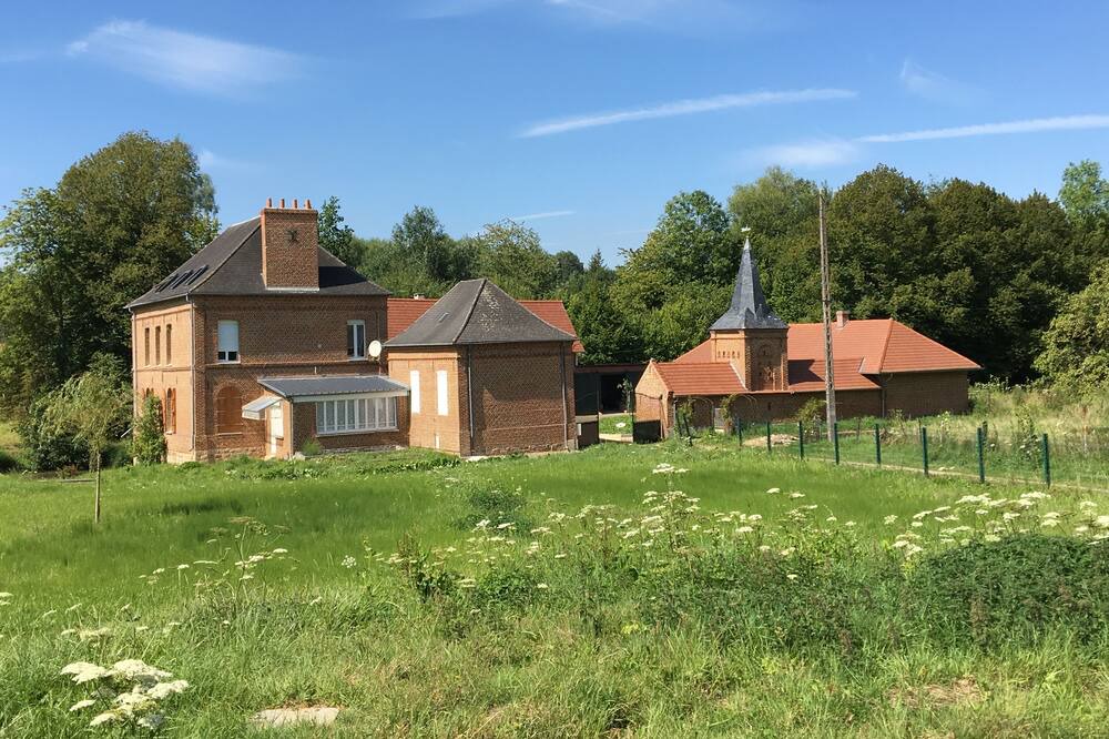 Photo of Outdoor in Estree-Wamin