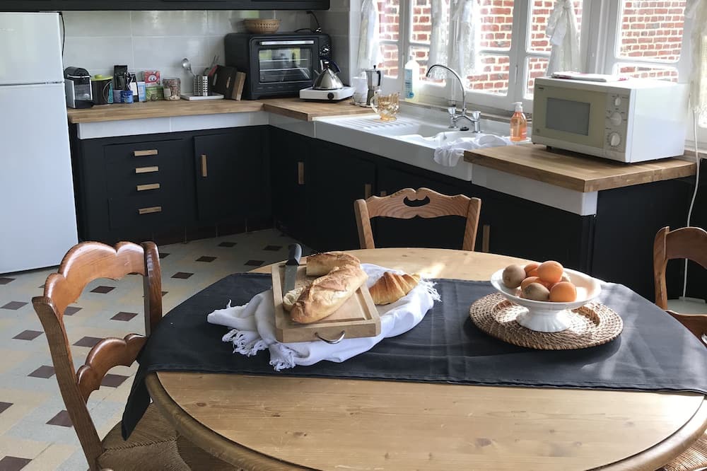 Photo of Kitchen in Estree-Wamin