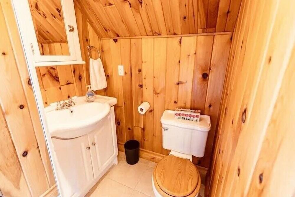 Photo of Bathroom in Deleage